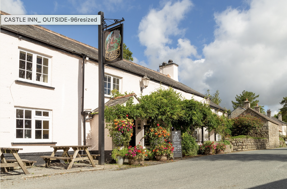castle inn outside