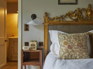 pig on the beach - room