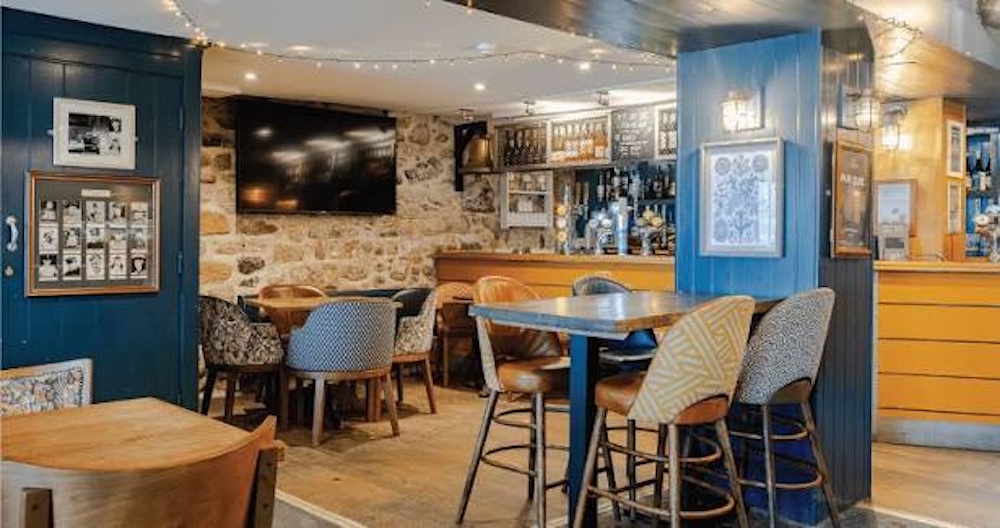 lifeboat inn food and drink