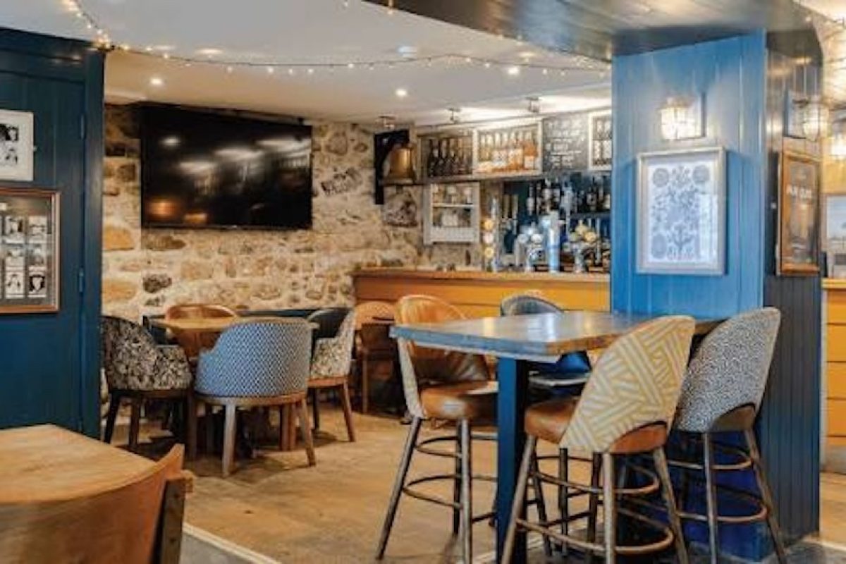 lifeboat inn food and drink
